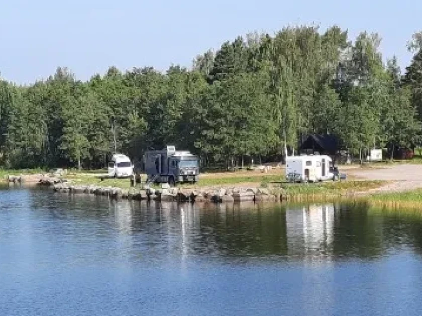 CAMPING OCH STALLPLATSER FOR HUSBILAR HUSVAGNAR